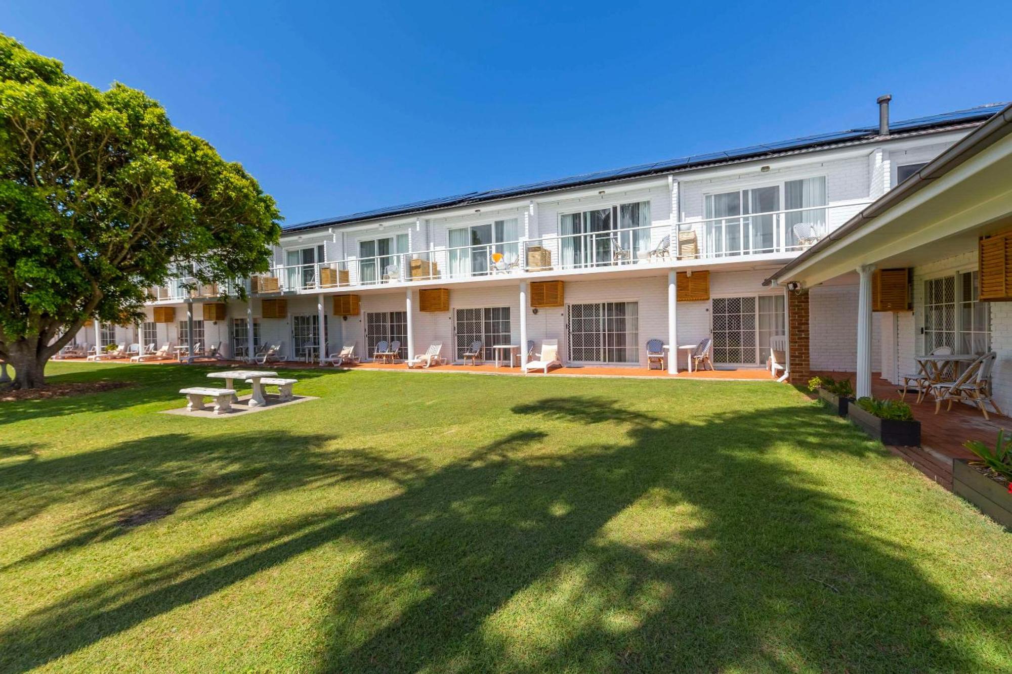 The Quarters, Ascend Hotel Collection Wamberal Exterior photo